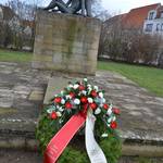 Kranzniederlegung am Mahnmal Roter Garten